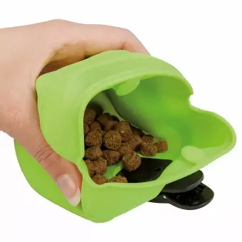 Leckerliebeutel aus Silikon mit Magnet-Verschluss, spülmaschinenfest (schwarz, hellblau, dunkelblau, gelb) – Bild 3