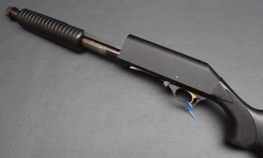 Fabarm Inperator , Kaliber. 12/76, Vorderschaftrepetierflinte, ohne Lauf, sehr gut – Bild 2