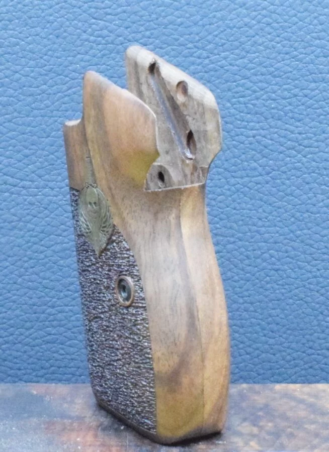 SIG, P 210, Ausführung 48, teilpunziert, Emblem, Nußbaum – Bild 4