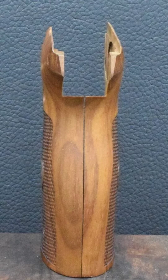 Sig-Sauer, P 226, Ausführung 32, Fischhaut, Emblem, Nußbaum – Bild 3