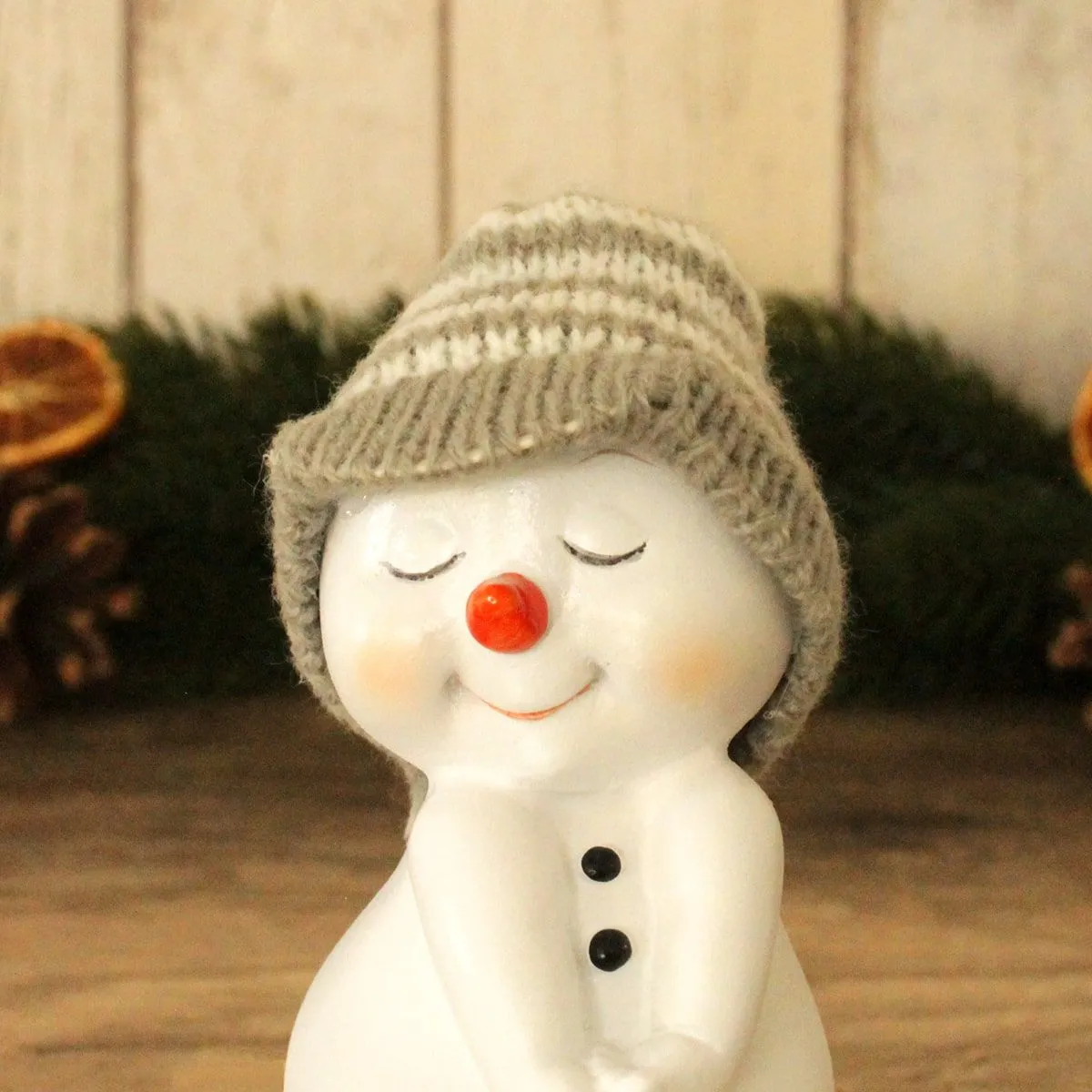 Schneemann Deko Figuren mit Strickmützen 4er Set Weihnachtsfiguen je 11 cm – Bild 5