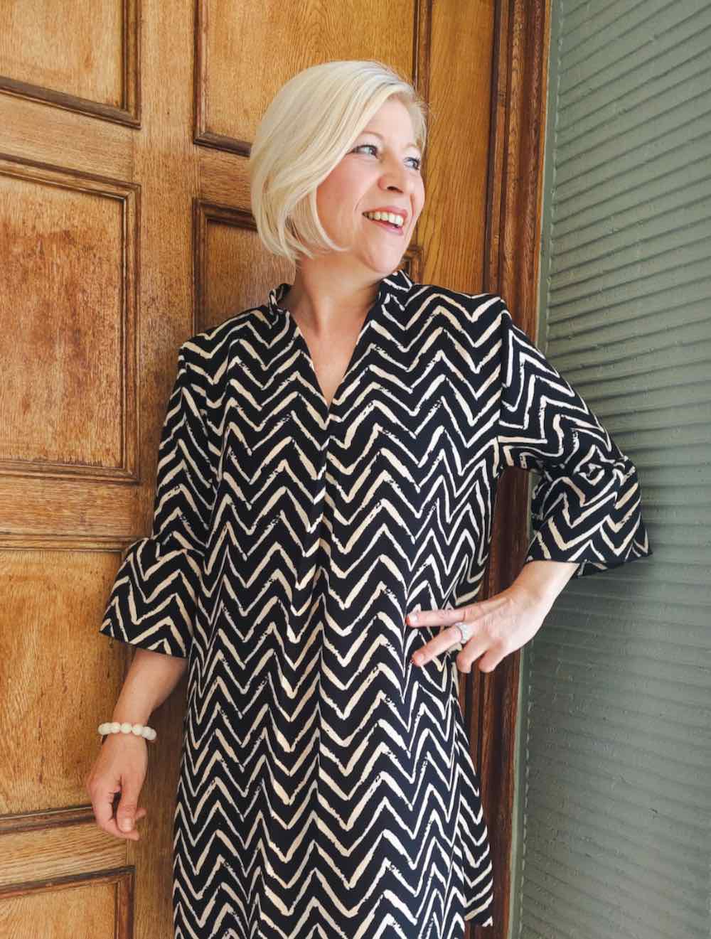 Viskose Stoff – Zick Zack Musterung Ecru Schwarz – Bild 5