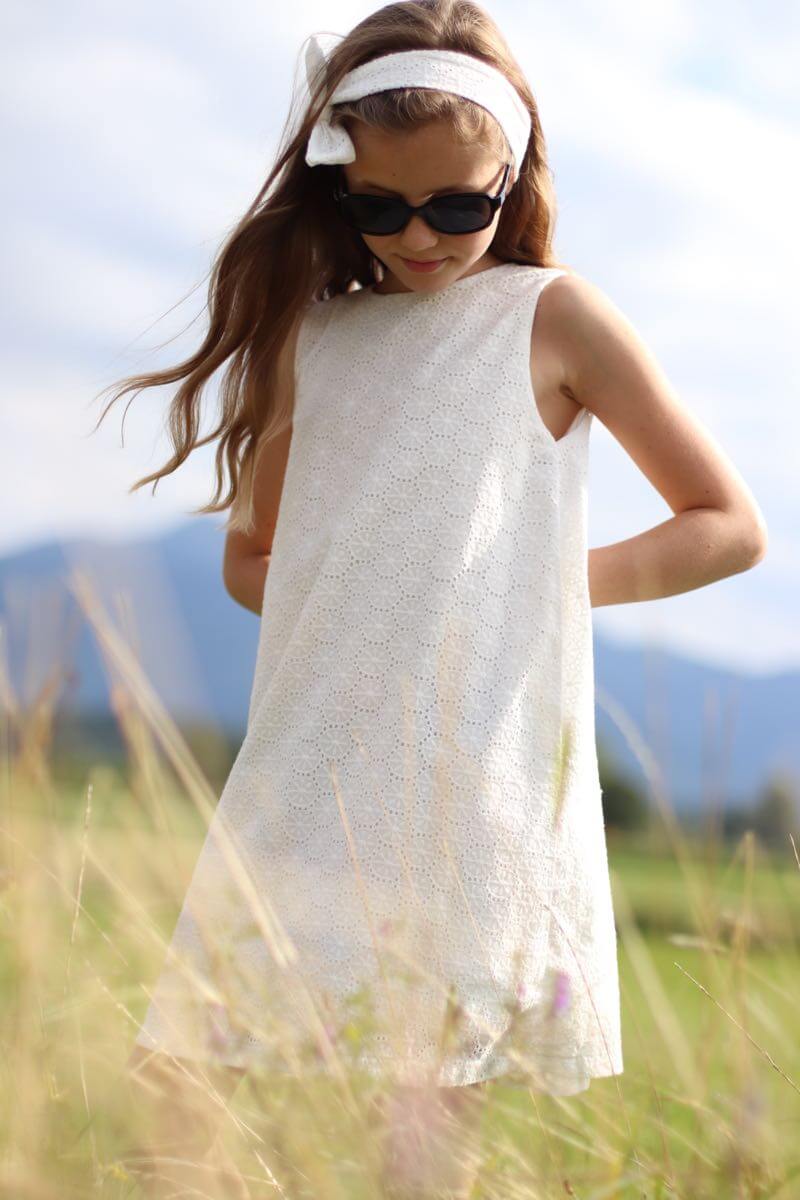 Baumwollstoff, Lochstickerei Ecru, Muster 1 – Bild 7