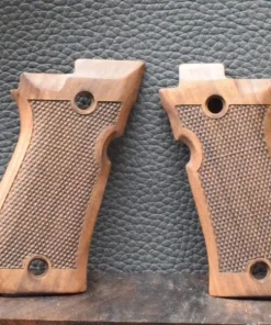 Beretta Mod.92FS, Motiv Fischhaut, Befestigung, Walnuss, Neuware zum Sonderpreis!