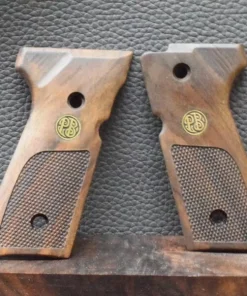 Beretta Mod.92FS,  Modell glatte Oberfläche/Fischhaut mit Logo, Walnuss, Befestigung seitlich, Neuware zum Sonderpreis!