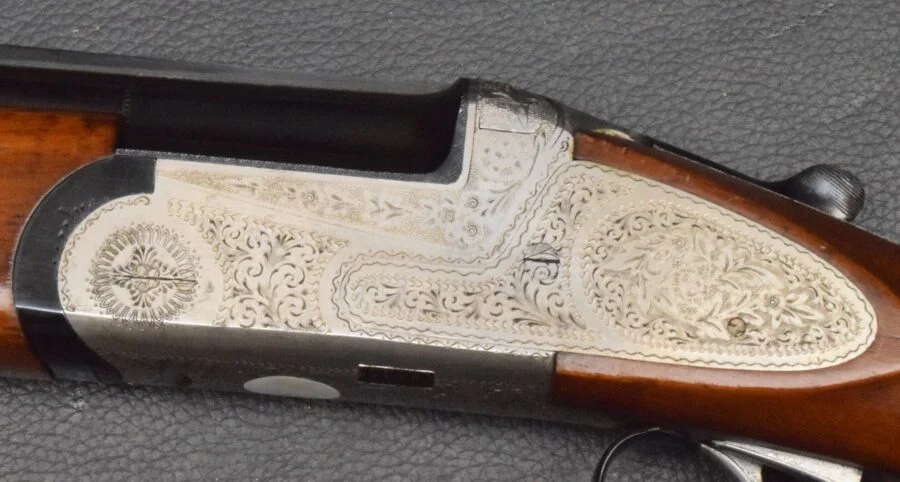 Italienische BDFL Bockdoppelflinte, Kaliber 12/70, 70cm Läufe, DA, Seitenplatten, graviert, gut – Bild 3