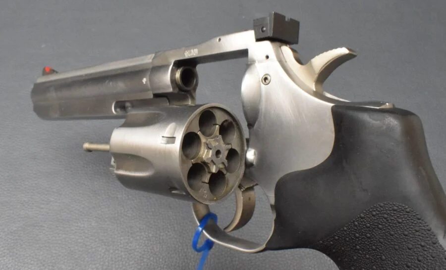 Dan Wesson Modell 715, 6″, Kal. 357 Mag, defekt, Ersatzteilspender! – Bild 8
