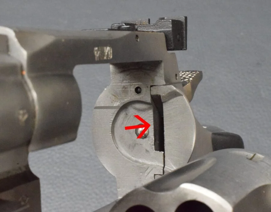 Dan Wesson Modell 715, 6″, Kal. 357 Mag, defekt, Ersatzteilspender! – Bild 9