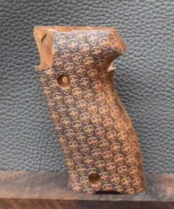 SIG-Sauer P226 LDC II , Motivviele kleine Swisskreuze, Maske, MAK-Grips, Walnuss, Neuware zum Sonderpreis!